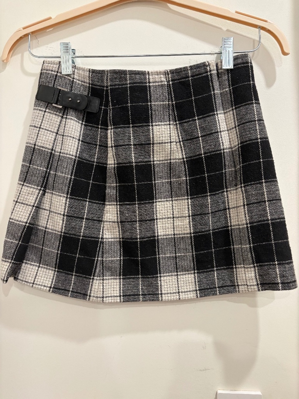 Women’s Black and White Plaid Mini Skirt (Size S/M)